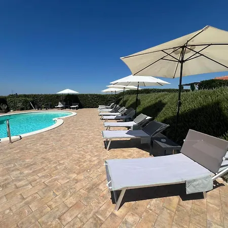 Il Melarancio 4* 佩夏罗马纳